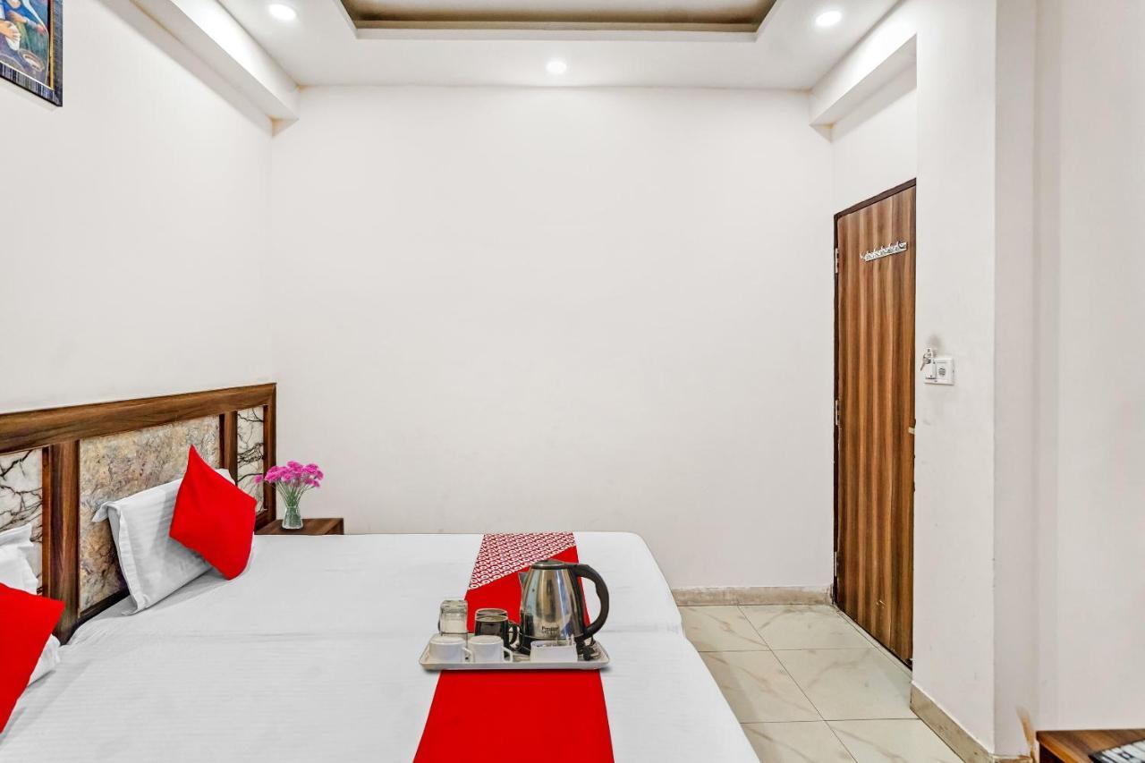 Oyo 88326 Hotel Cloud 9 Neu-Delhi Exterior foto