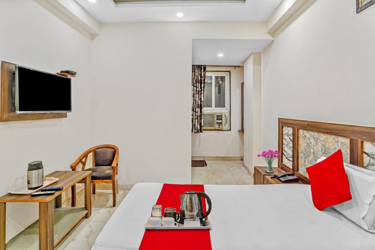 Oyo 88326 Hotel Cloud 9 Neu-Delhi Exterior foto
