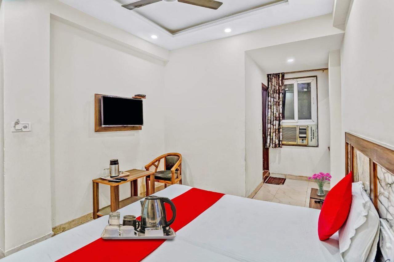 Oyo 88326 Hotel Cloud 9 Neu-Delhi Exterior foto