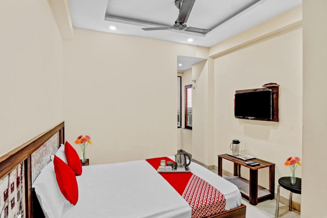 Oyo 88326 Hotel Cloud 9 Neu-Delhi Exterior foto