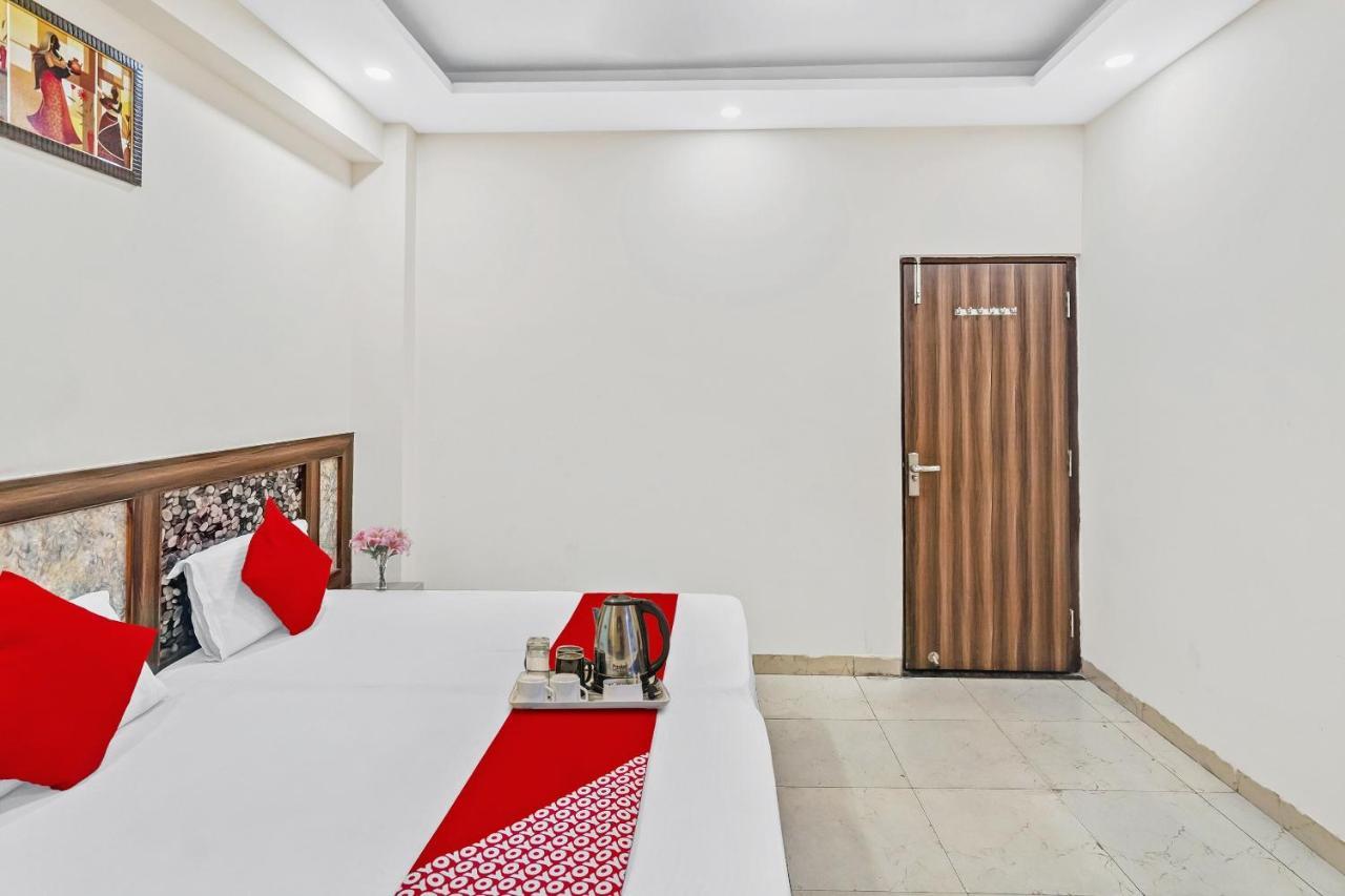 Oyo 88326 Hotel Cloud 9 Neu-Delhi Exterior foto