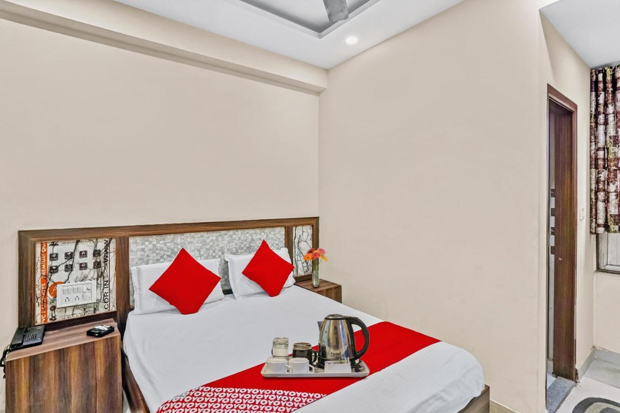 Oyo 88326 Hotel Cloud 9 Neu-Delhi Exterior foto